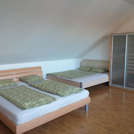 Villa Kysucka Senec Exterior foto