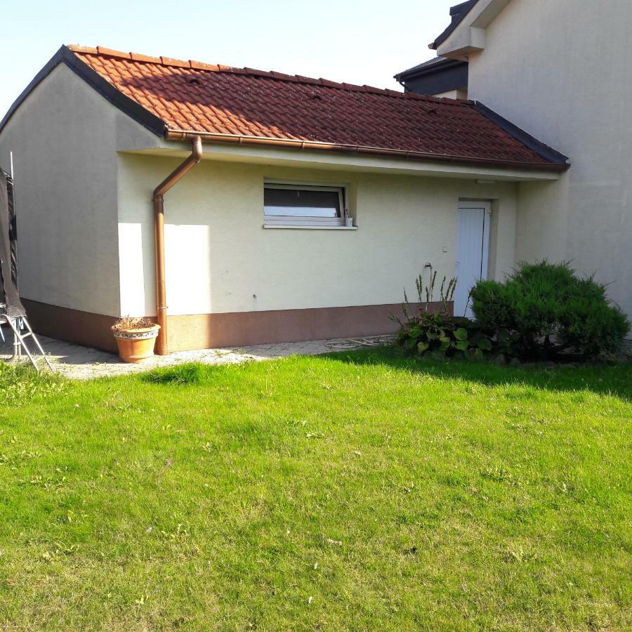 Villa Kysucka Senec Exterior foto